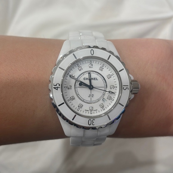 Chanel J12 watch - Picture 1 of 1